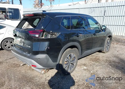 2021 Nissan Rogue Sv Intelligent Awd z USA, uszkodzony, nr VIN 5N1AT3BB0MC747707